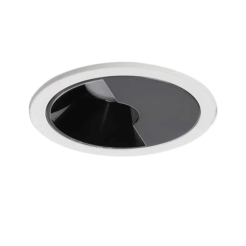 Downlight de distribución asimétrica para paredes