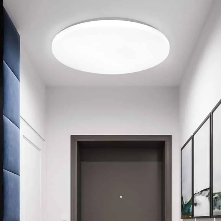 Aplicación de luz de techo delgada y empotrada