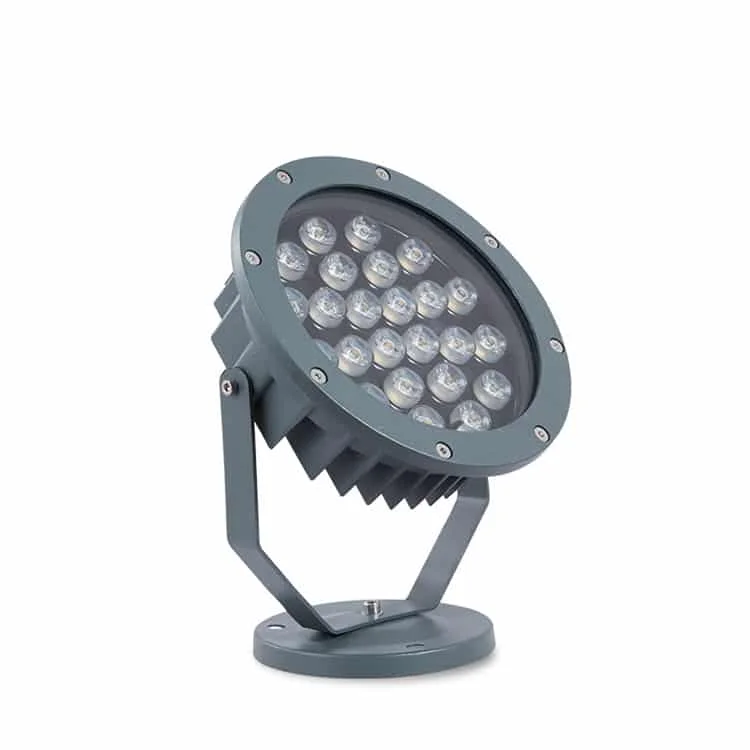 Focos de exterior para iluminar árboles