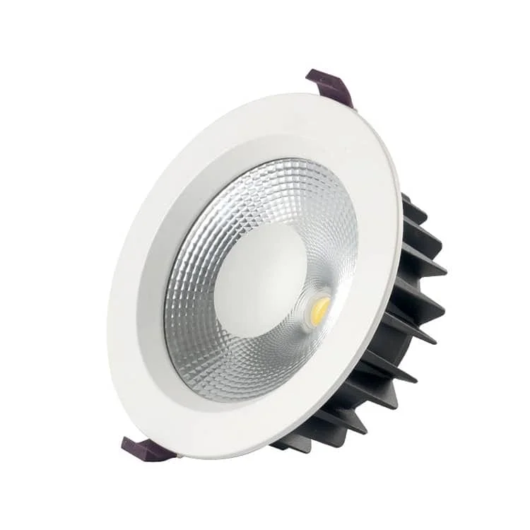 Downlights para sustituir luminarias de gran abertura