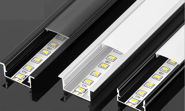 Luminaria lineal con tira LED
