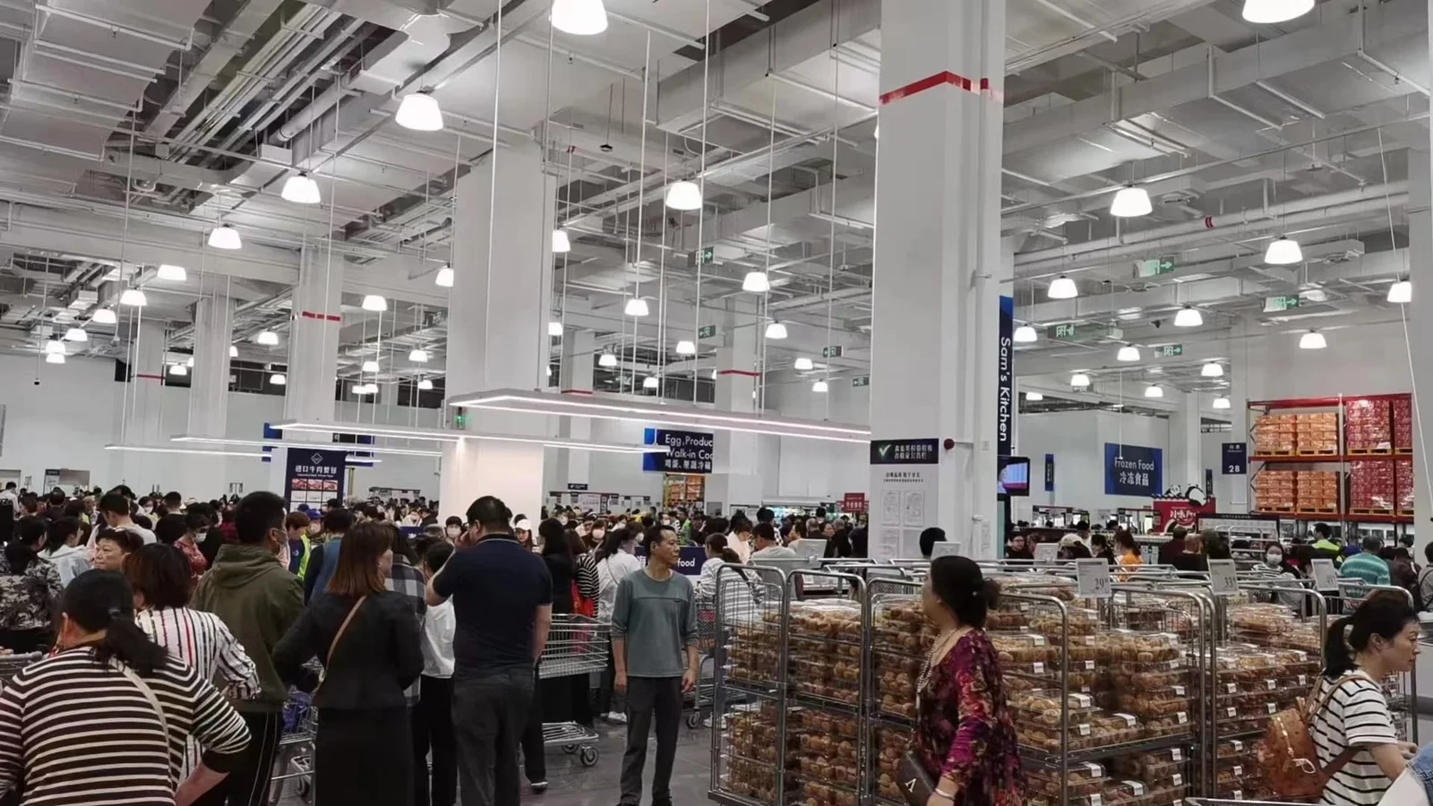 Proyectos de campanas LED industriales OVNI en Indonesia